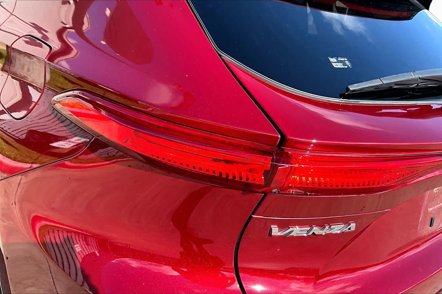 2021 Toyota Venza XLE Ruby Flare Pearl at Texan GMC Buick