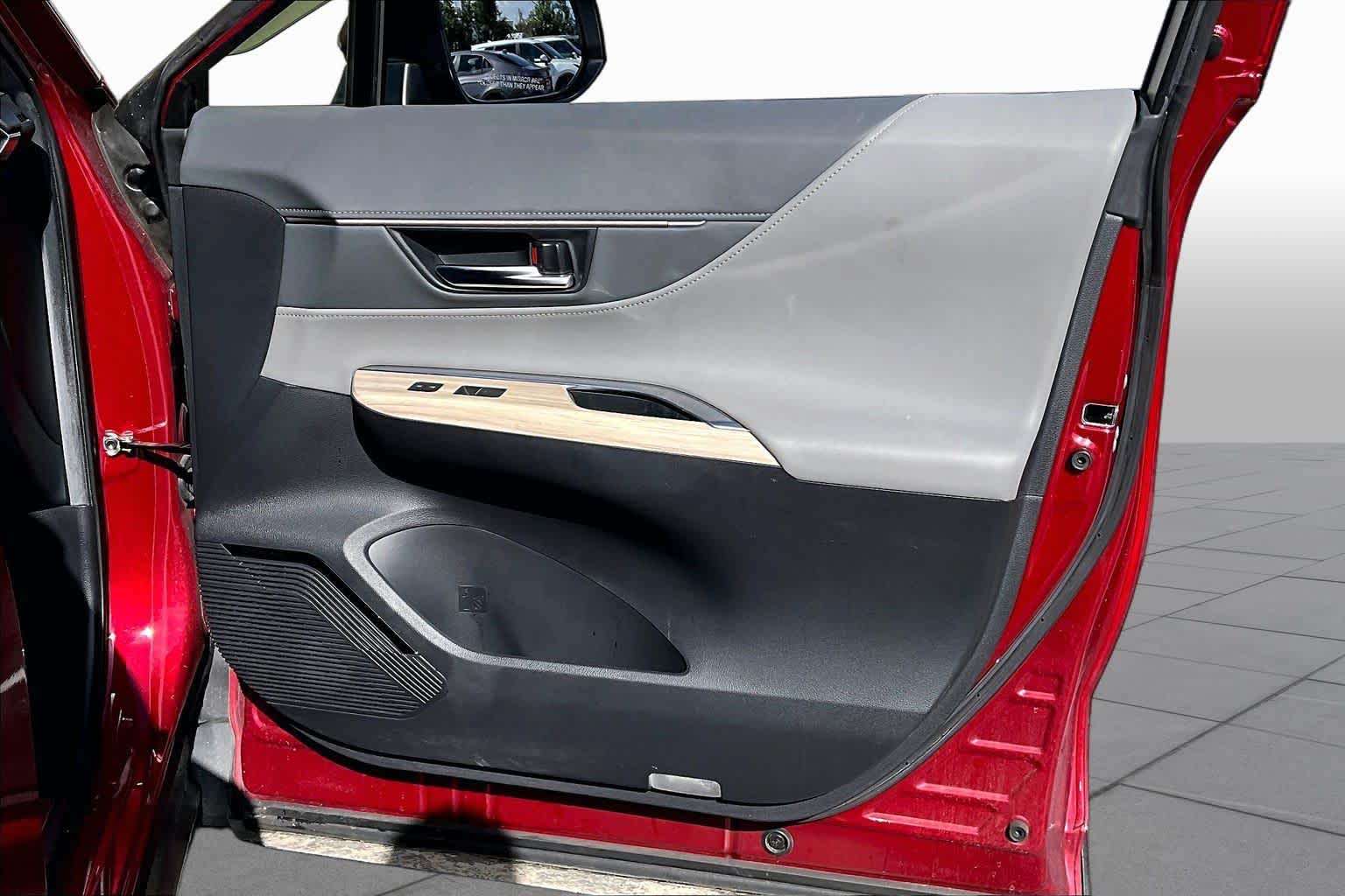 2021 Toyota Venza XLE Ruby Flare Pearl at Texan GMC Buick