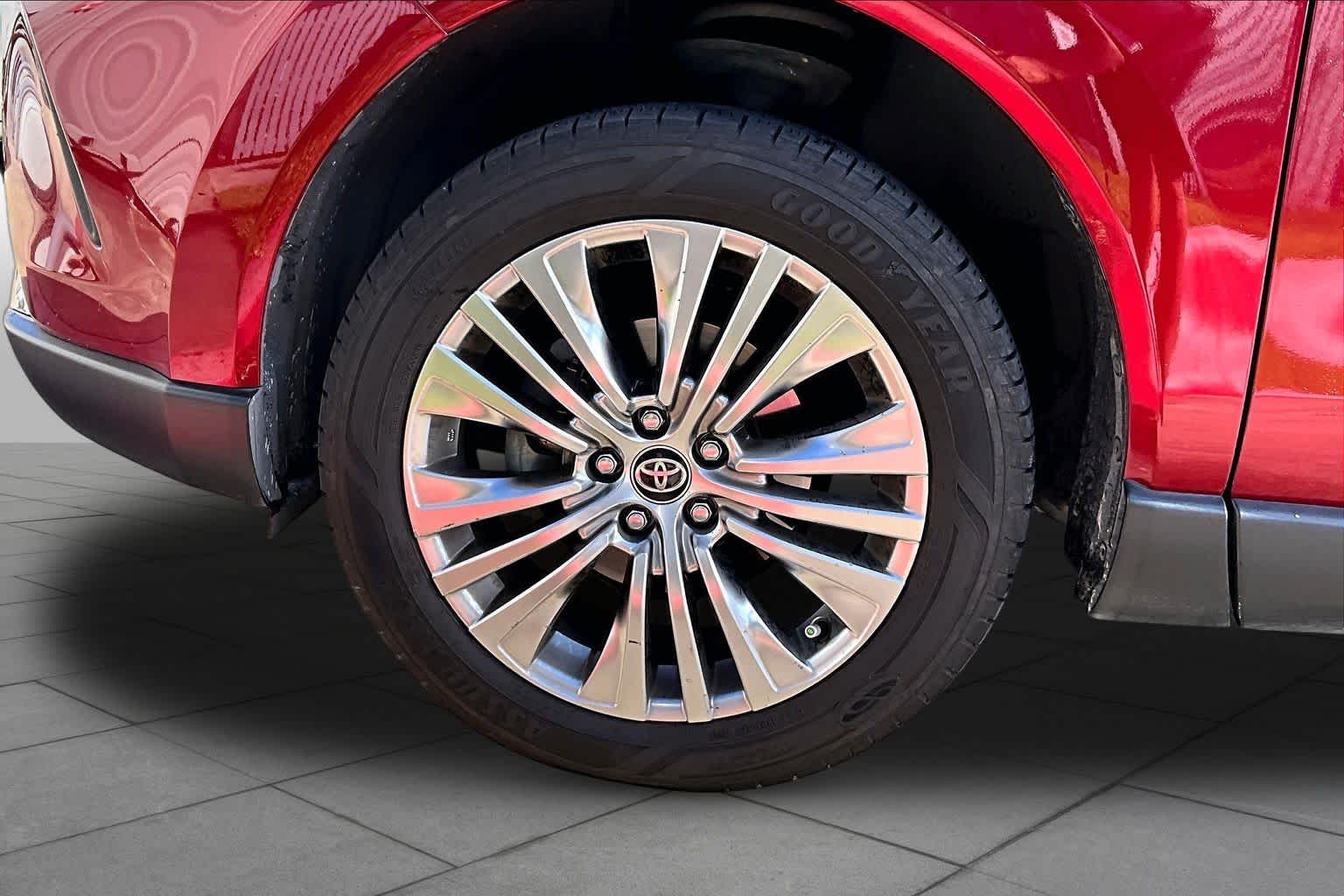 2021 Toyota Venza XLE Ruby Flare Pearl at Texan GMC Buick