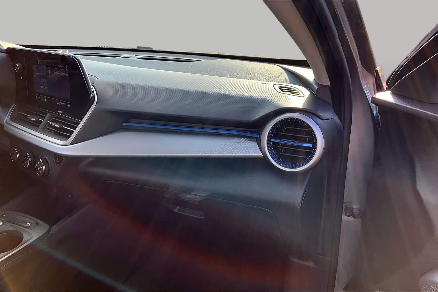 2024 Chevrolet Trax photo 18 of 32