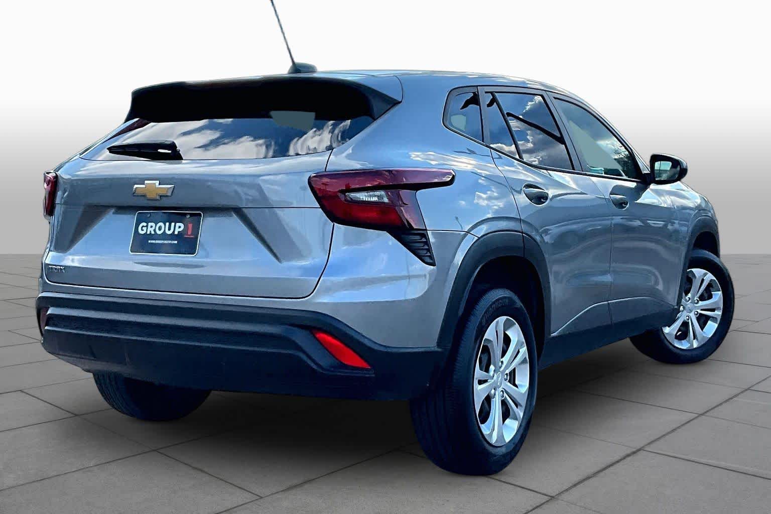 2024 Chevrolet Trax photo 13 of 32