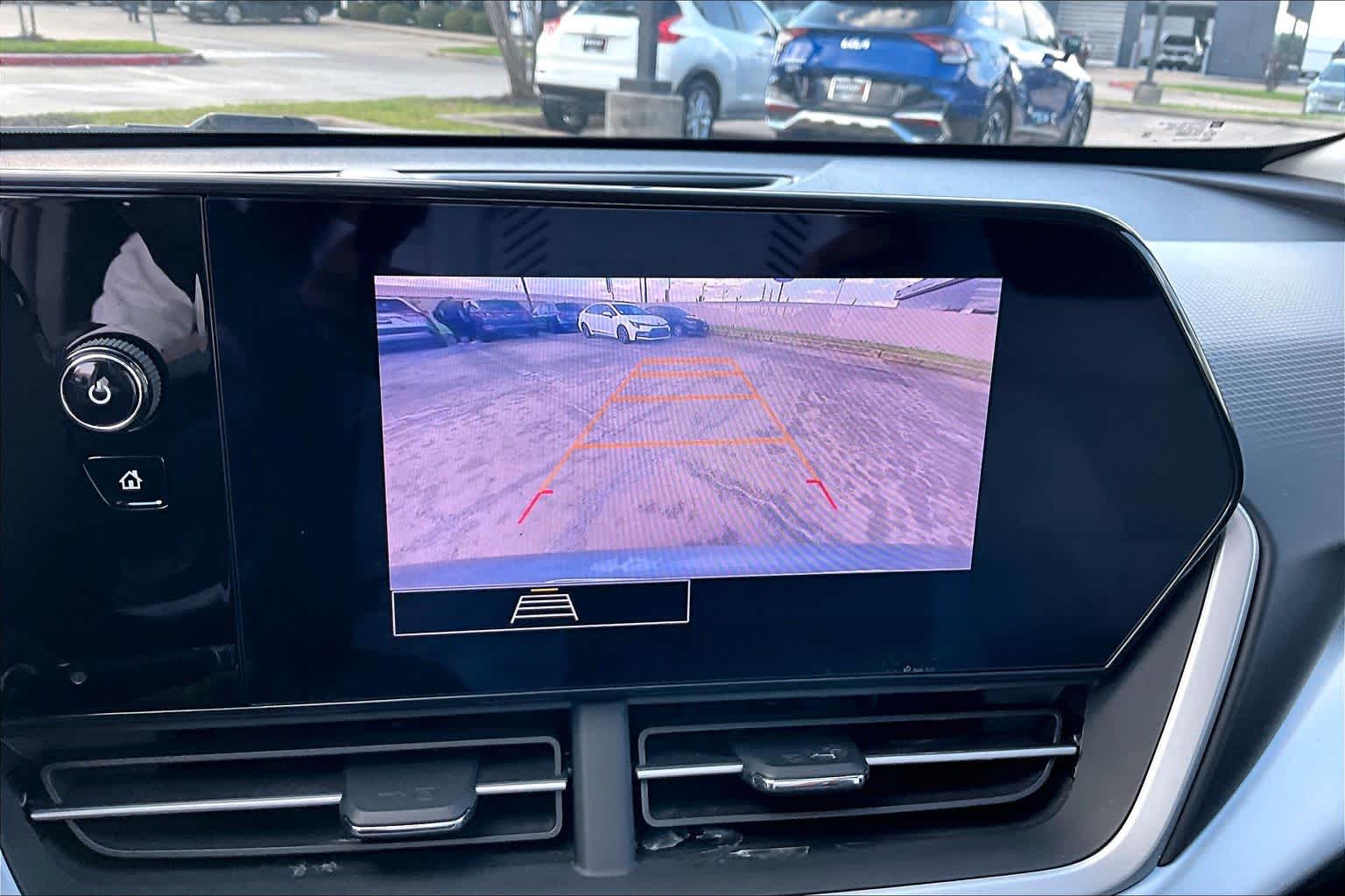 2024 Chevrolet Trax photo 26 of 32