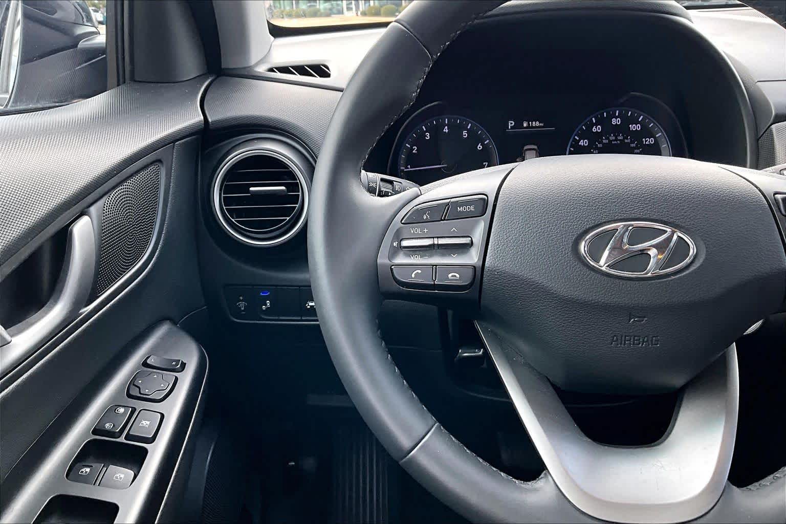 2020 Hyundai Kona photo 24 of 35
