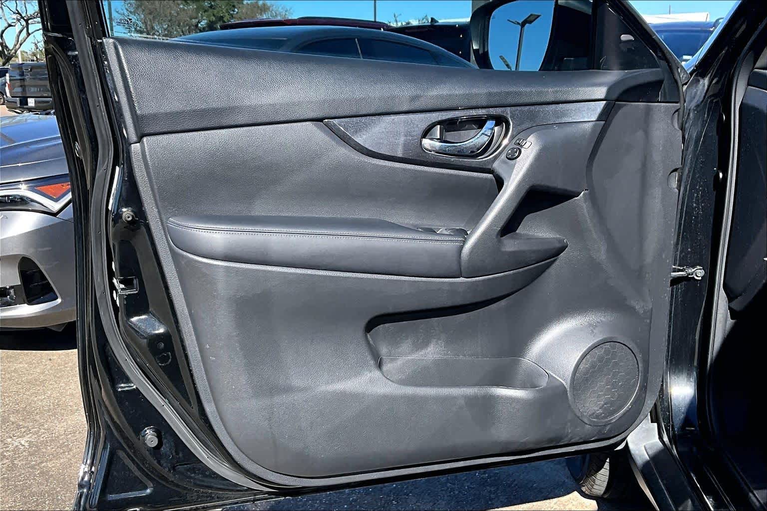 2020 Nissan Rogue SV Magnetic Black Pearl at Sterling McCall Acura