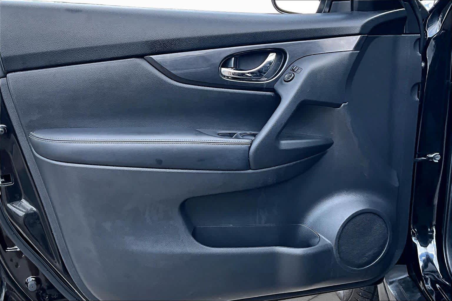 2020 Nissan Rogue SV MAGNETIC BLACK at Group 1 GMC Buick South