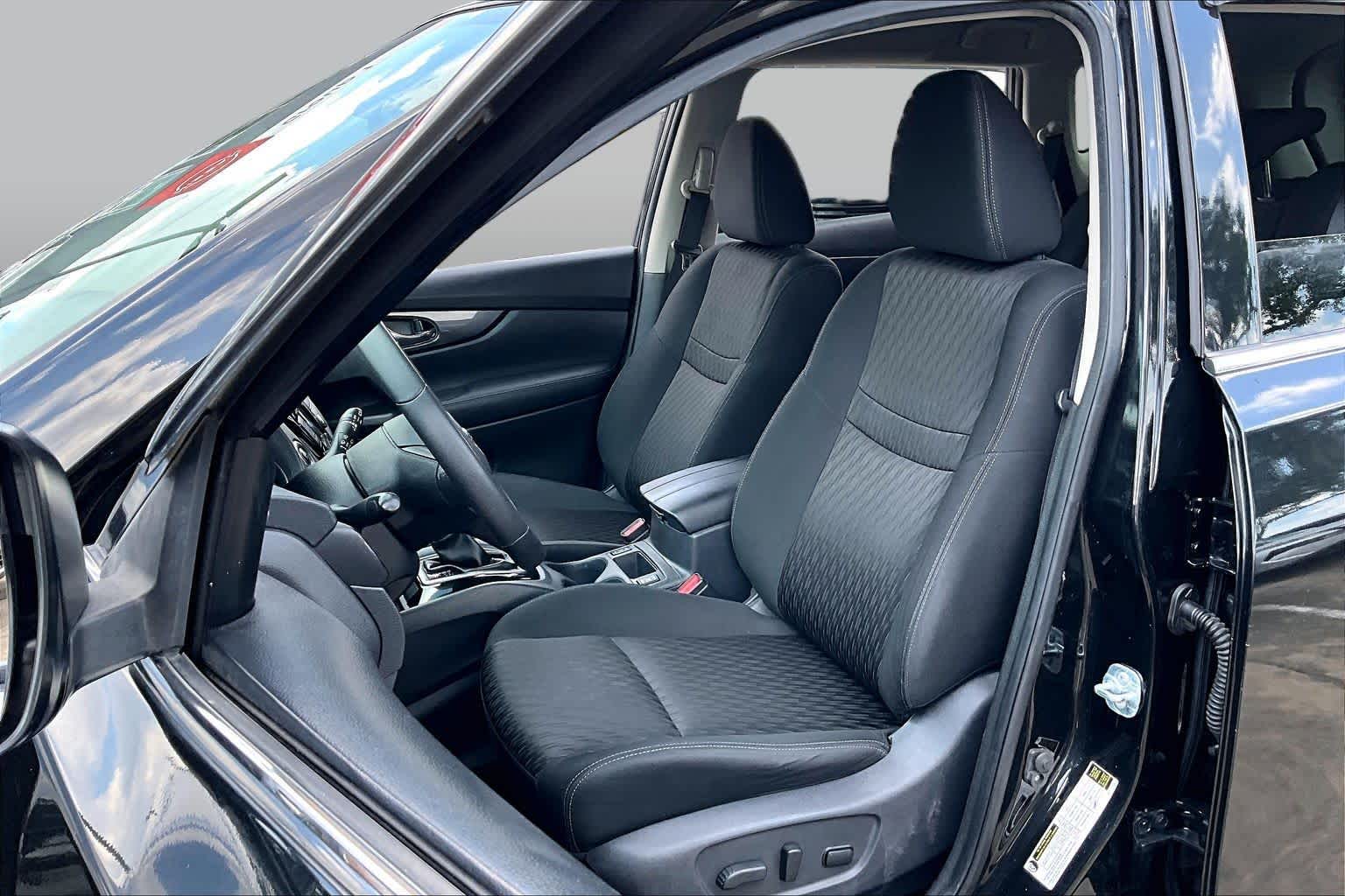 2020 Nissan Rogue SV MAGNETIC BLACK at Group 1 GMC Buick South