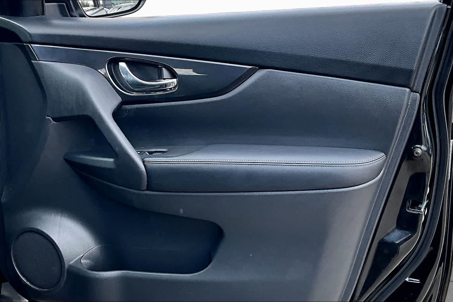 2020 Nissan Rogue SV MAGNETIC BLACK at Beck & Masten Kia