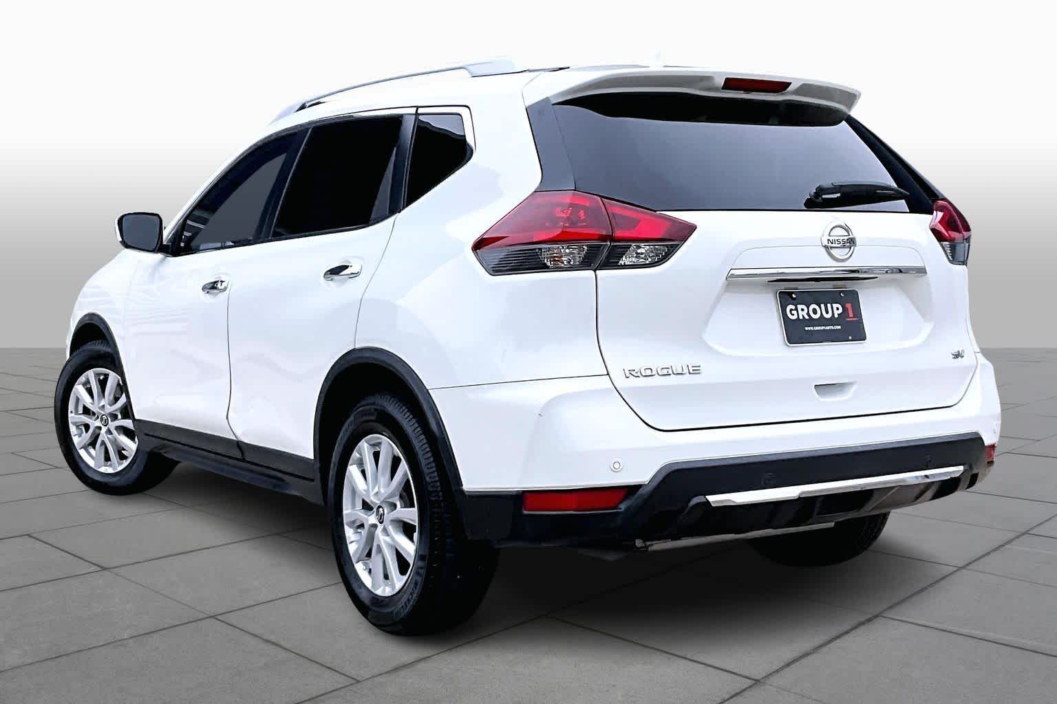 2020 Nissan Rogue SV Glacier White at Sterling McCall Nissan