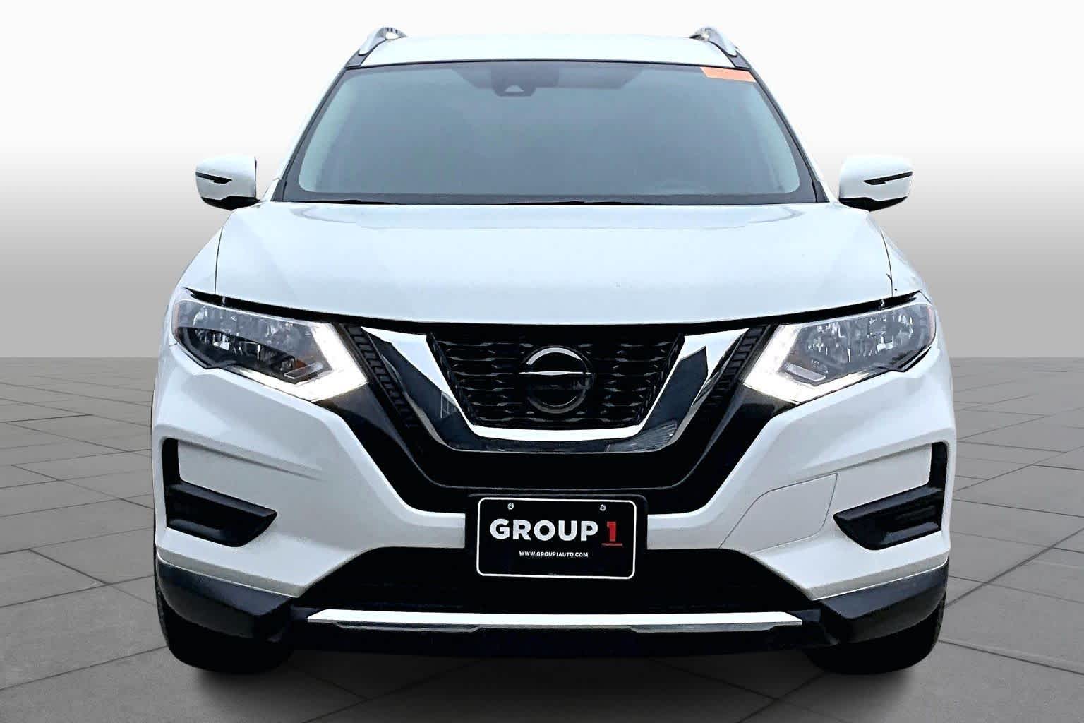 2020 Nissan Rogue SV Glacier White at Sterling McCall Nissan