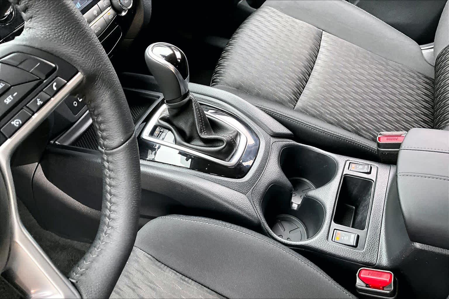 2020 Nissan Rogue SV Glacier White at Sterling McCall Nissan