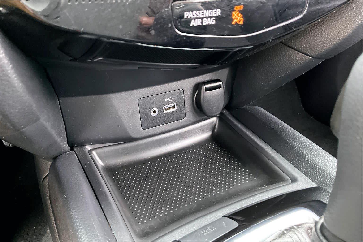 2020 Nissan Rogue SV Glacier White at Sterling McCall Nissan