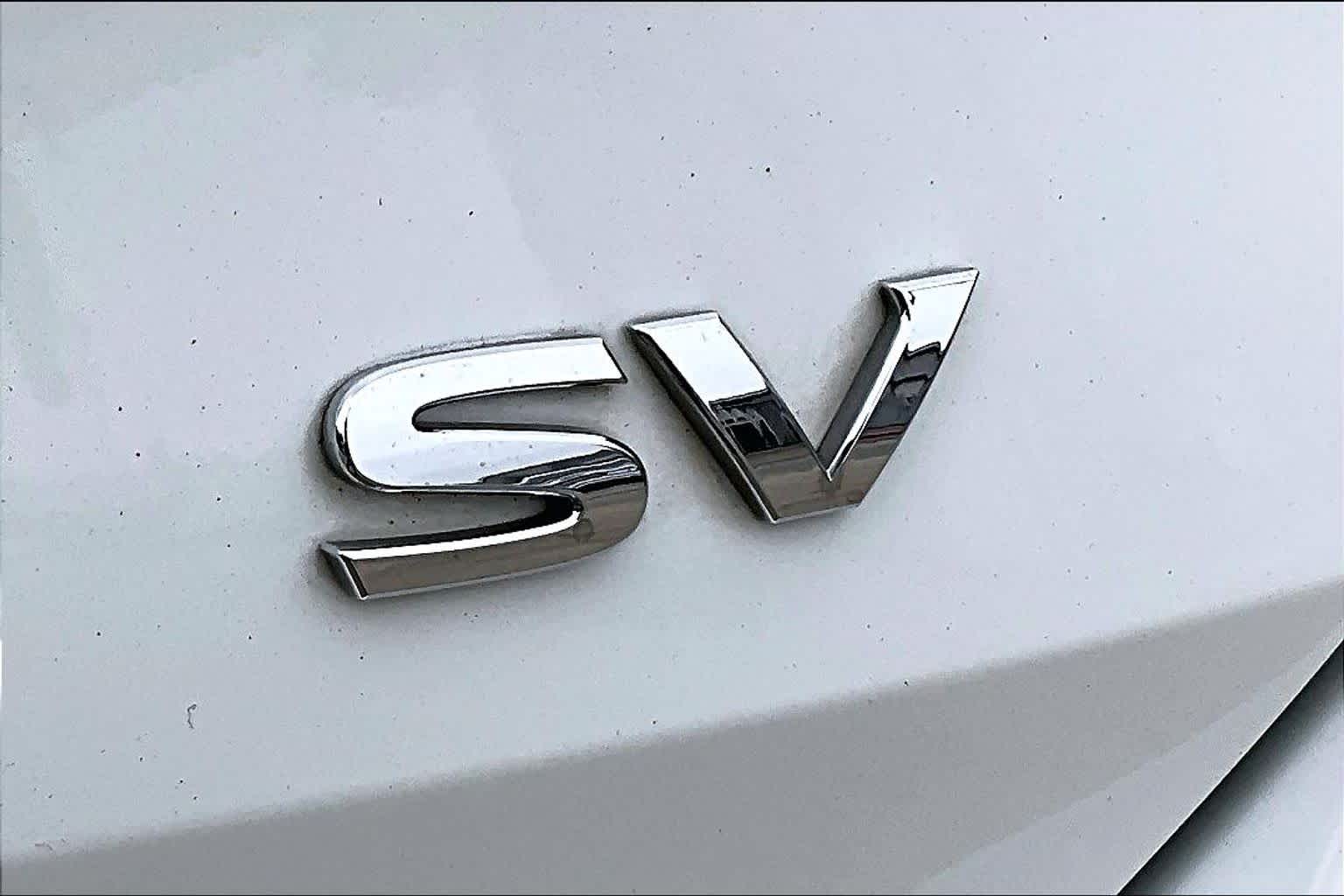 2020 Nissan Rogue SV Glacier White at Sterling McCall Nissan