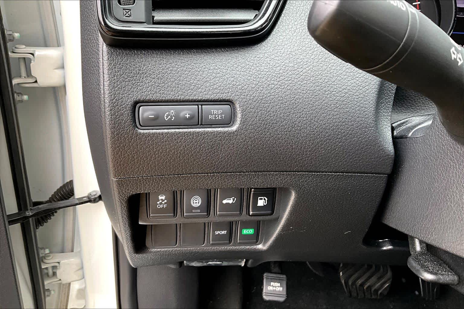 2020 Nissan Rogue SV Glacier White at Sterling McCall Nissan