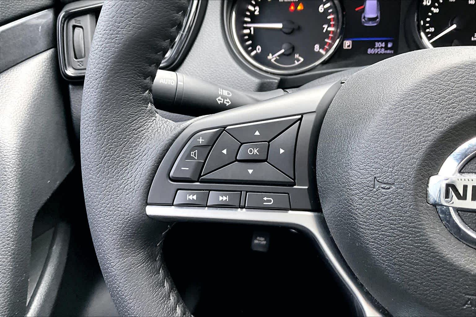 2020 Nissan Rogue SV Glacier White at Sterling McCall Nissan