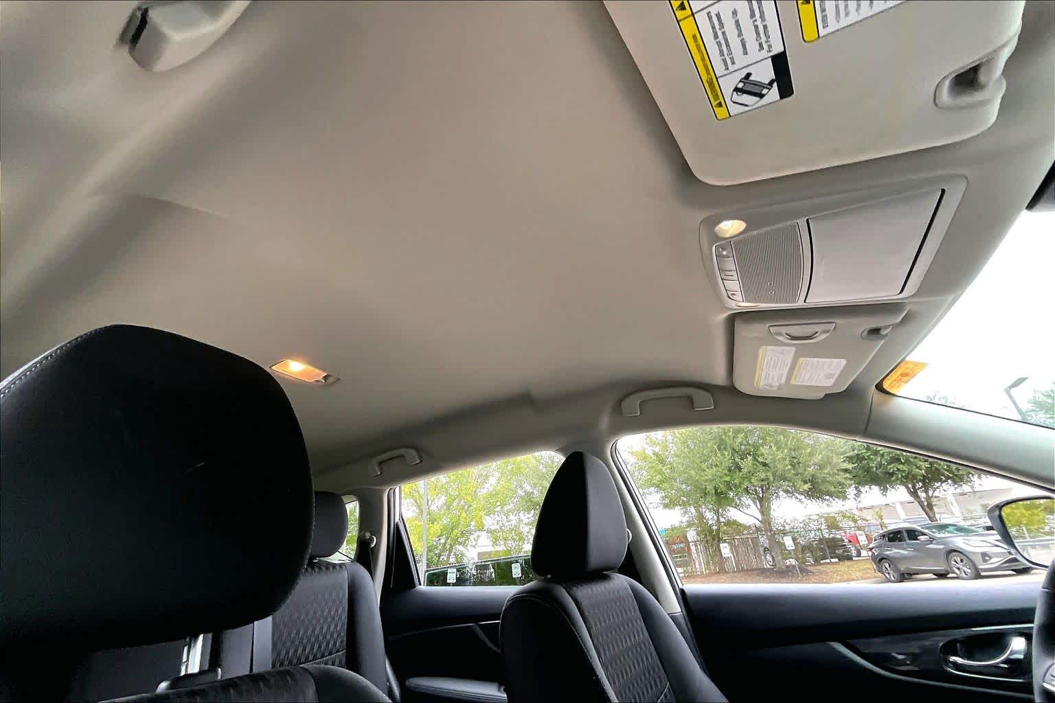 2020 Nissan Rogue SV Glacier White at Sterling McCall Nissan