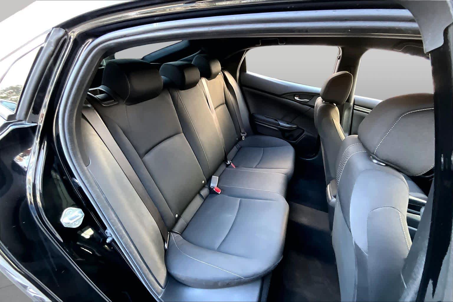 2019 Honda Civic Hatchback photo 19 of 31