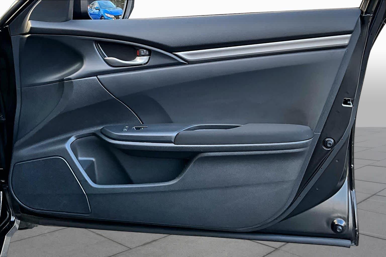 2019 Honda Civic Hatchback photo 21 of 31