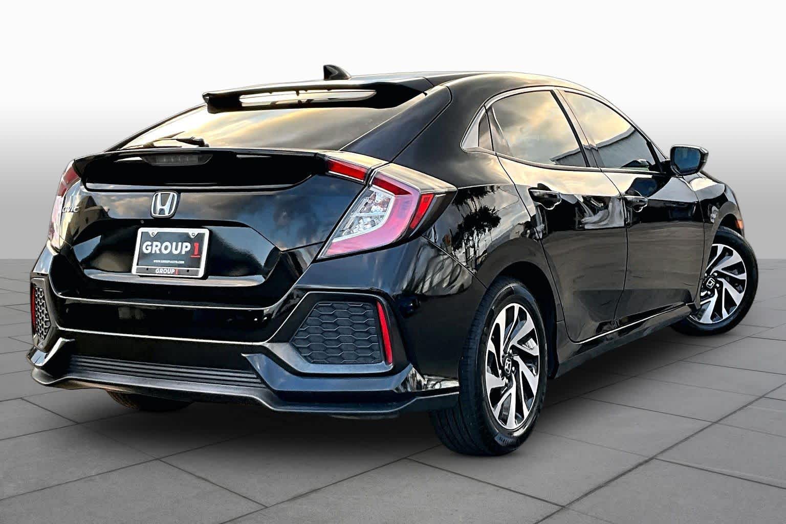 2019 Honda Civic Hatchback photo 12 of 31