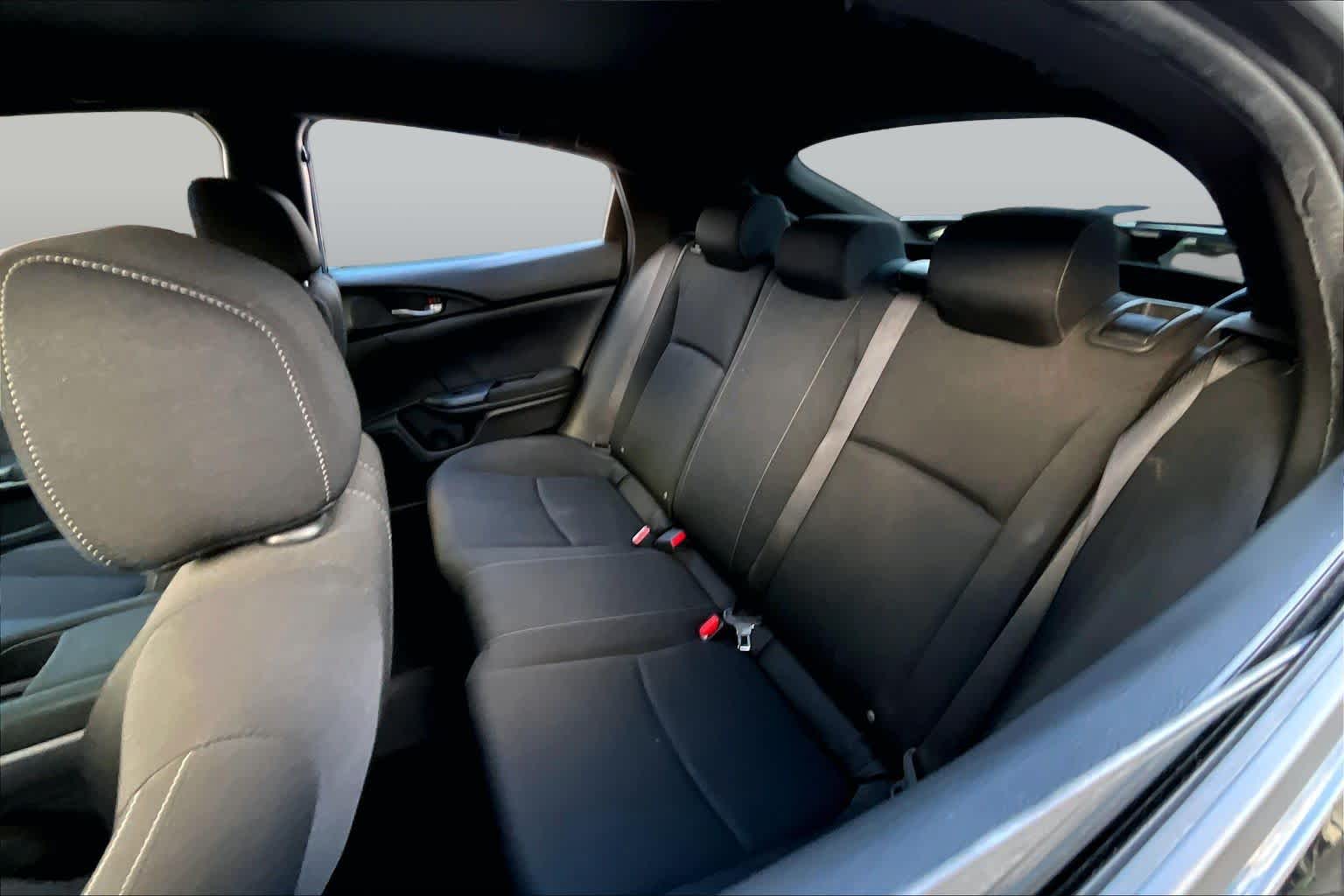 2019 Honda Civic Hatchback photo 18 of 31