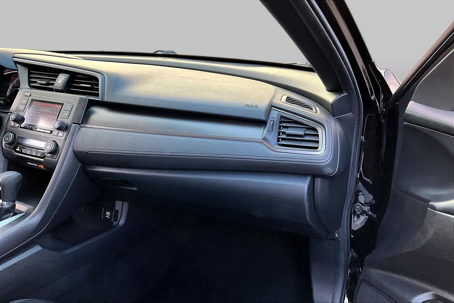 2019 Honda Civic Hatchback photo 17 of 31