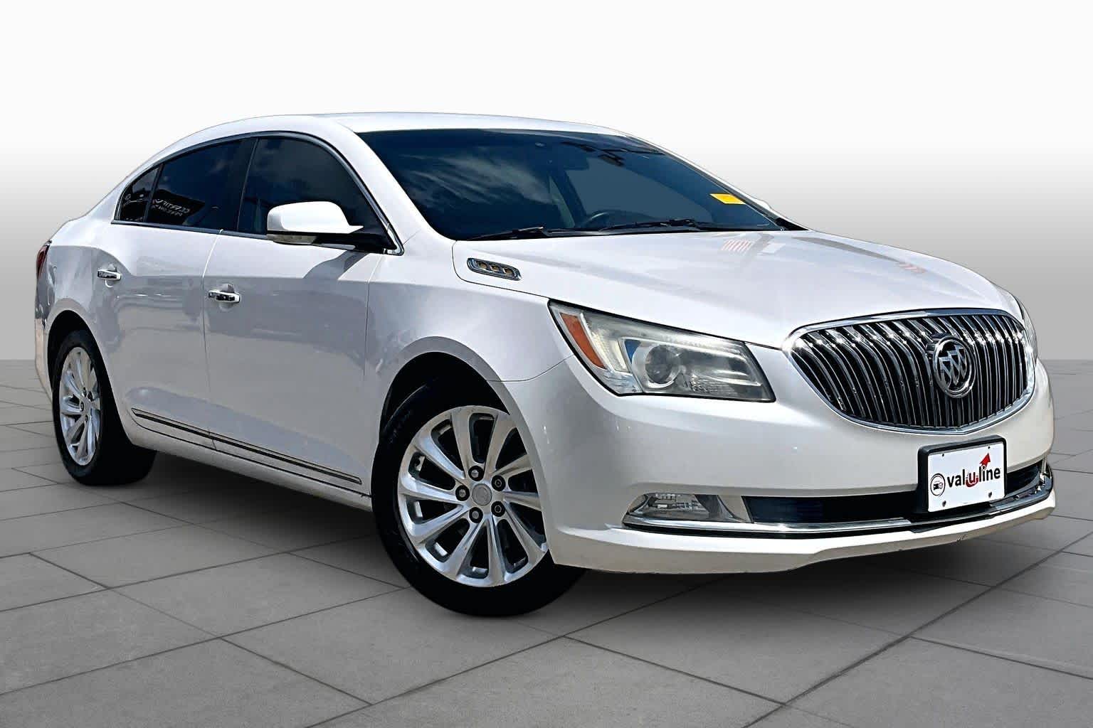 Pre-Owned 2015 Buick LaCrosse Leather