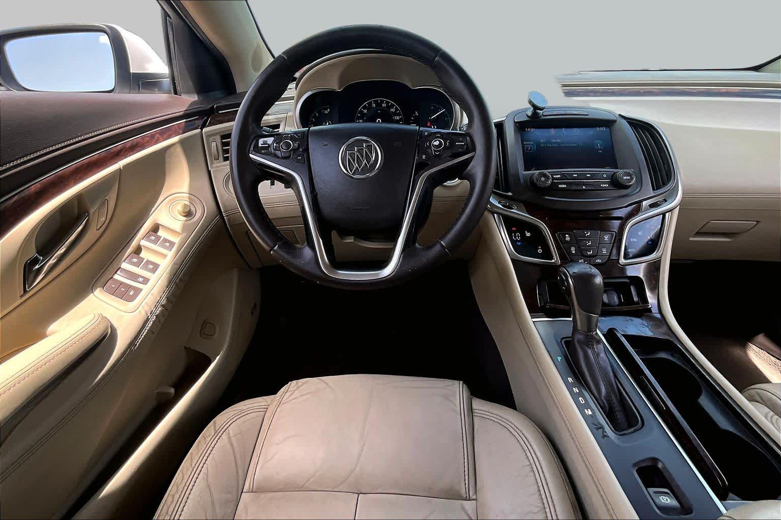 Pre-Owned 2015 Buick LaCrosse Leather
