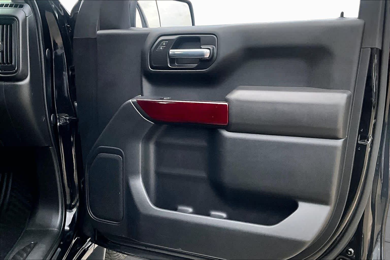 Used 2021 BLACK Chevrolet Custom image 23