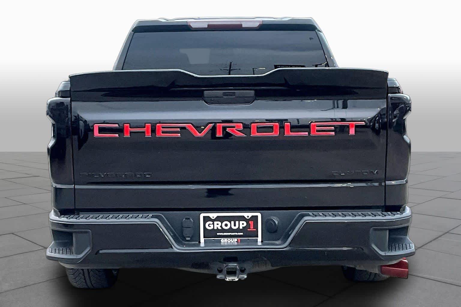 Used 2021 BLACK Chevrolet Custom image 5