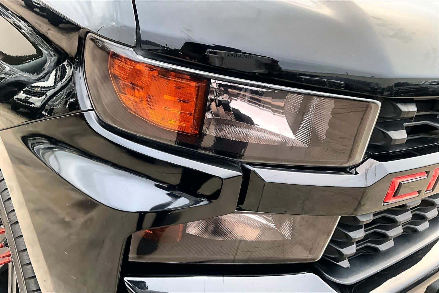 Used 2021 BLACK Chevrolet Custom image 28