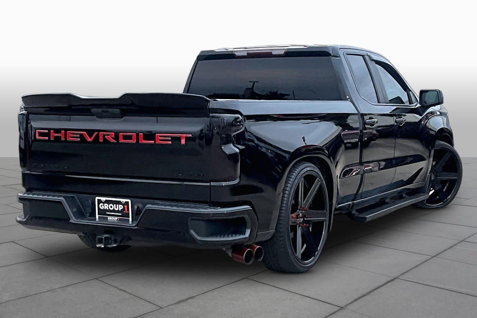 Used 2021 BLACK Chevrolet Custom image 13