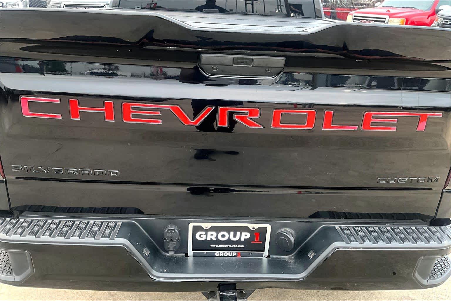 Used 2021 BLACK Chevrolet Custom image 31