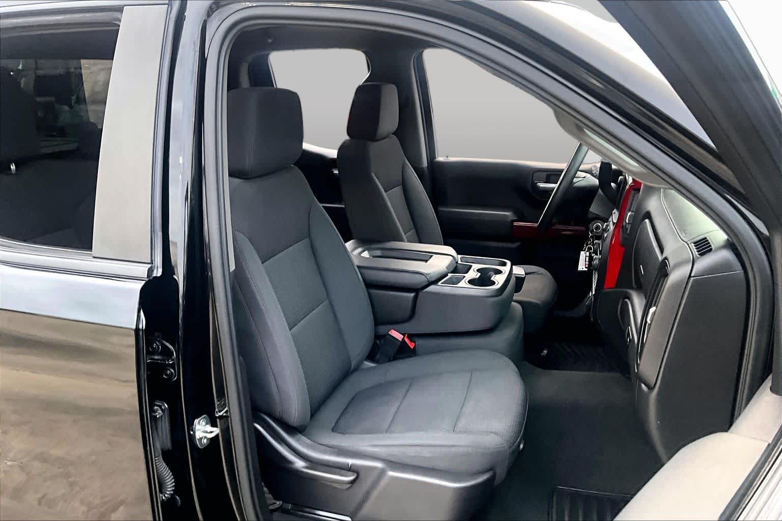 Used 2021 BLACK Chevrolet Custom image 9