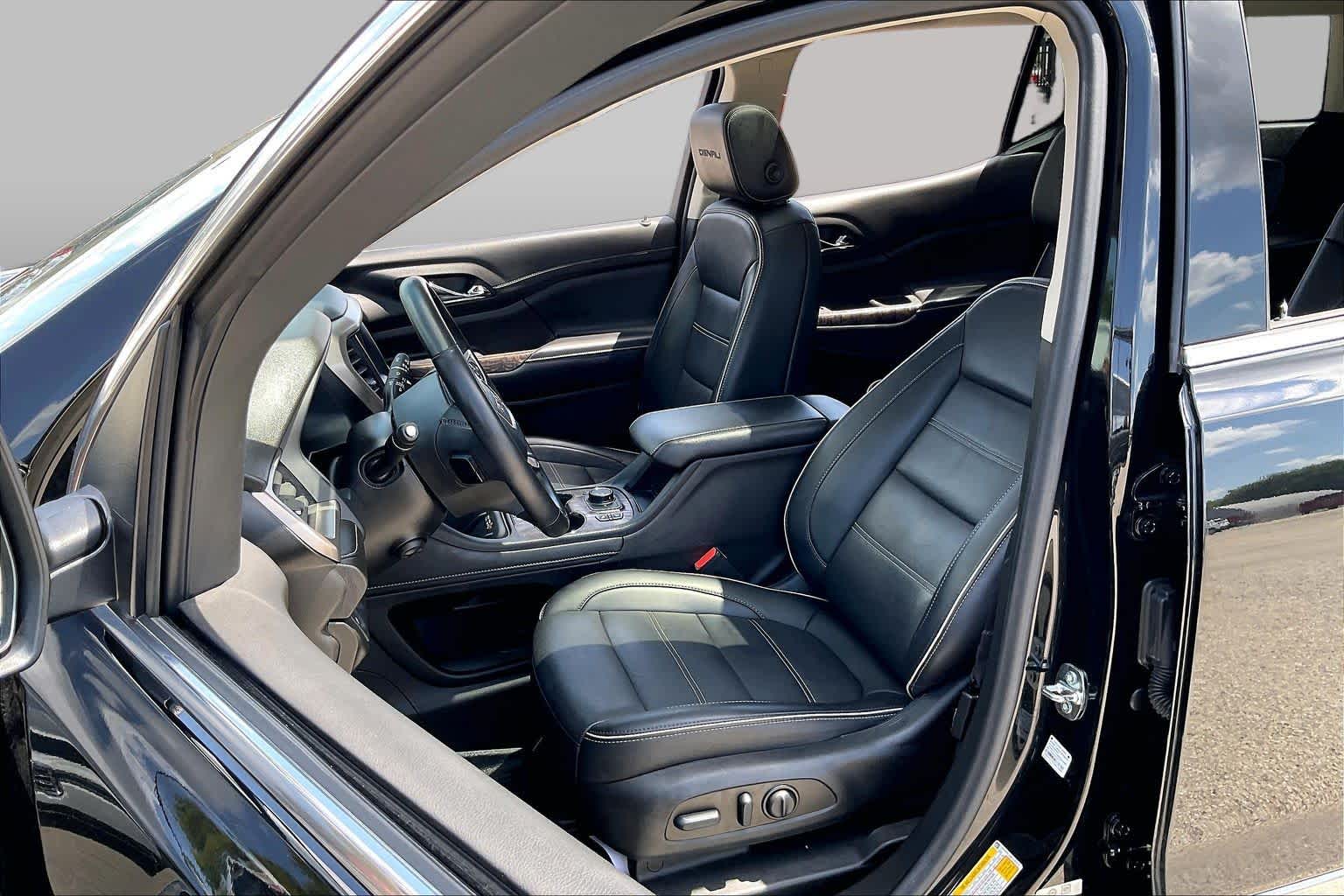 Pre-Owned 2023 GMC Acadia Denali