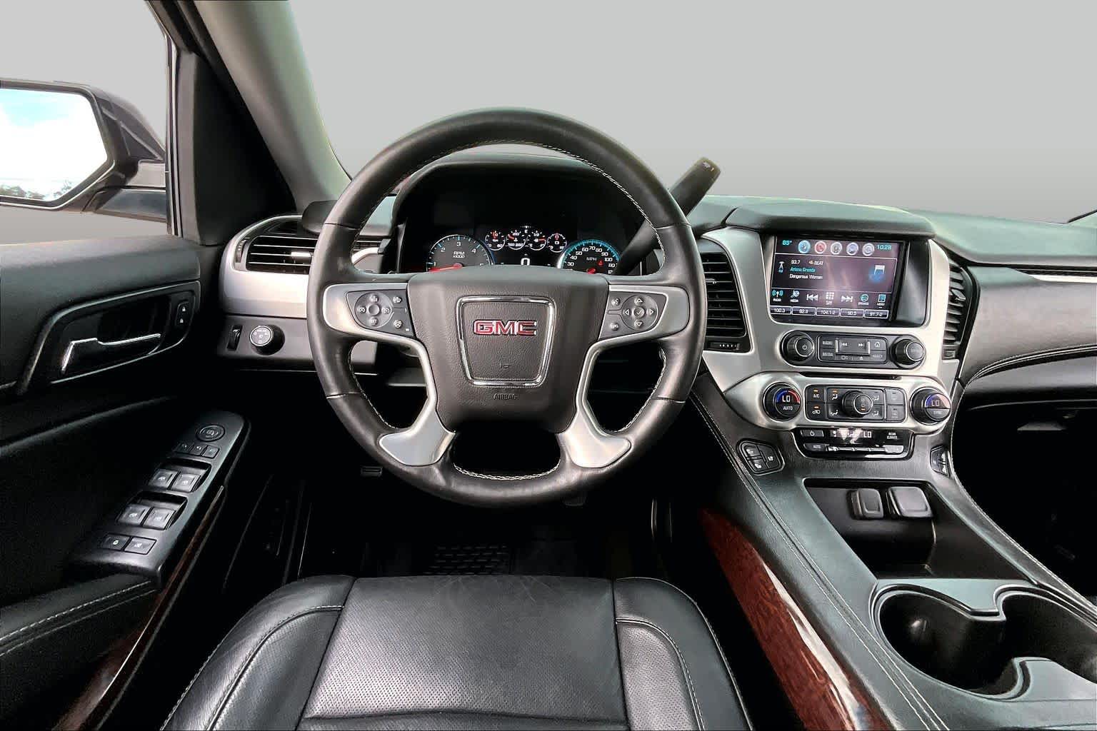 Pre-Owned 2017 GMC Yukon SLT