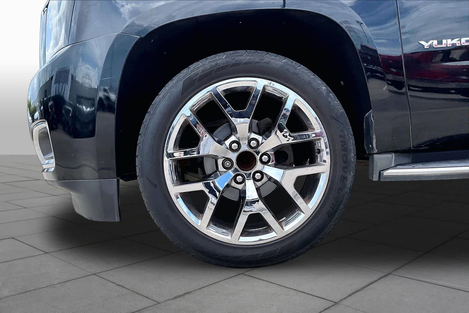 Used 2016 ONYX BLACK GMC SLT image 11