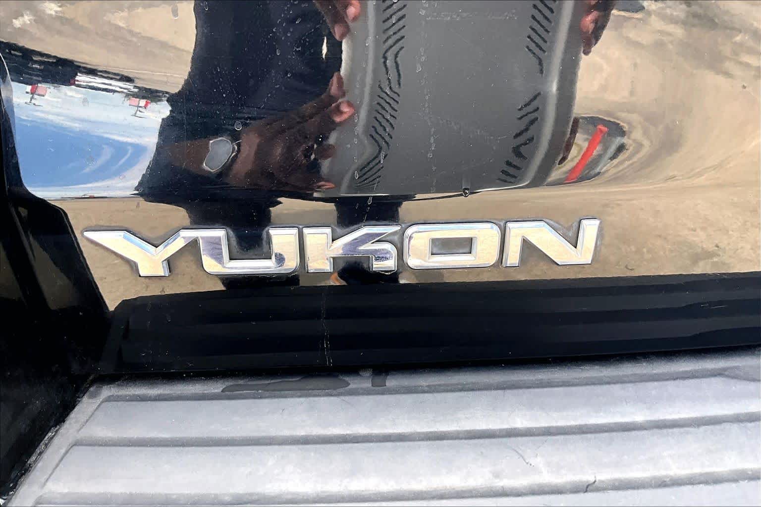 Used 2016 ONYX BLACK GMC SLT image 10