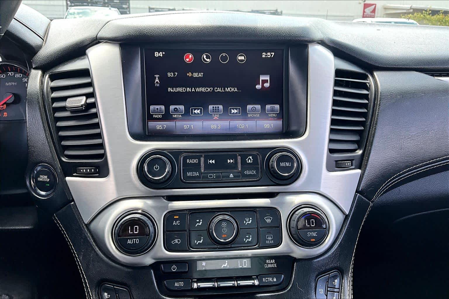 Used 2016 ONYX BLACK GMC SLT image 34