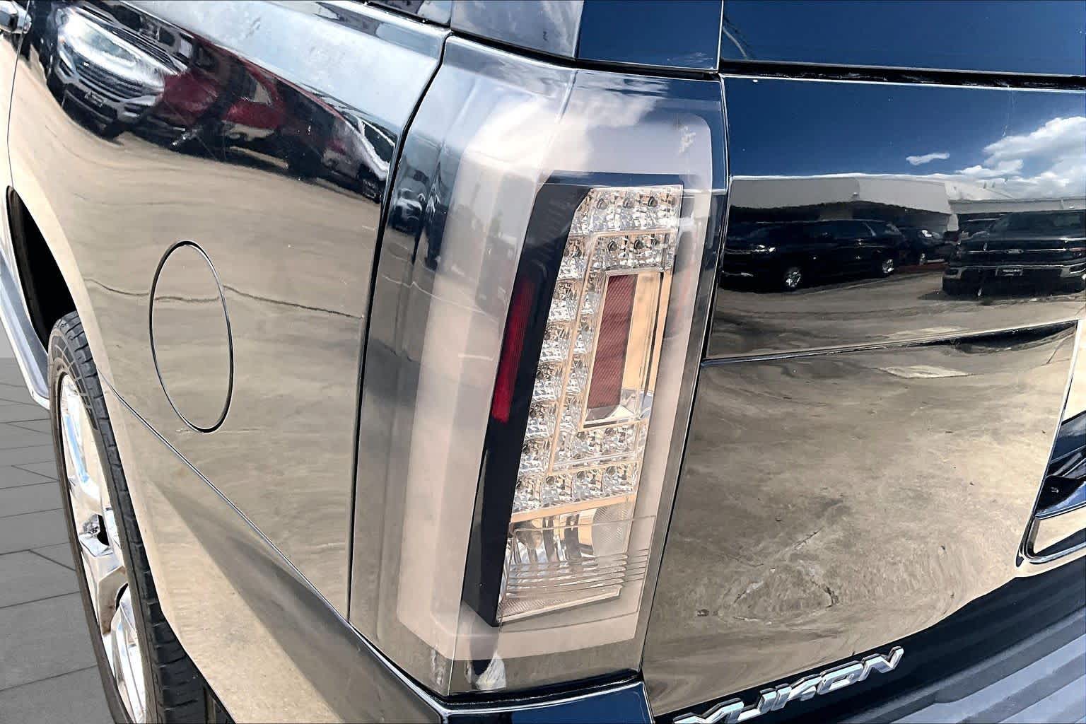 Used 2016 ONYX BLACK GMC SLT image 29