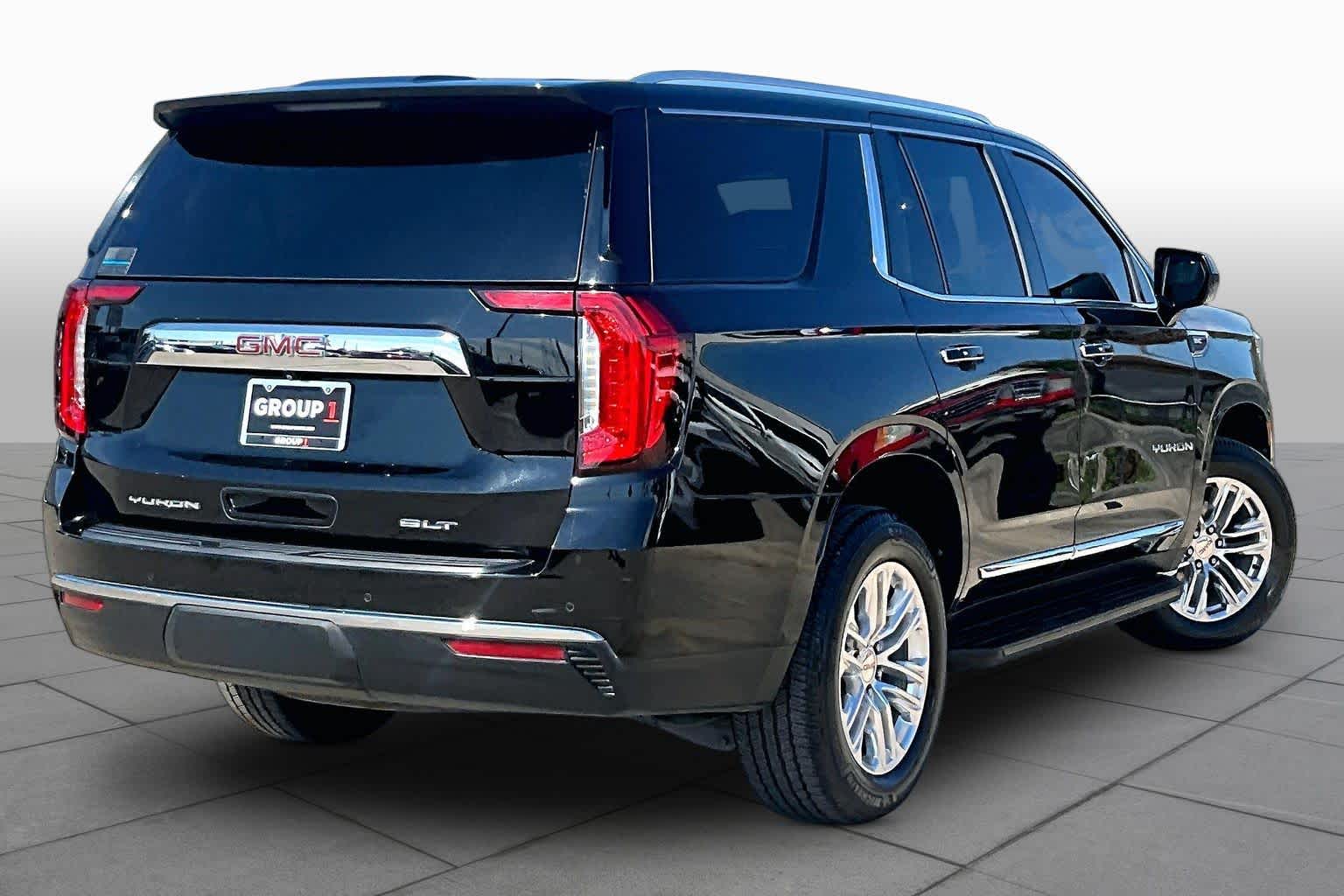 Used 2023 ONYX BLACK GMC SLT image 13