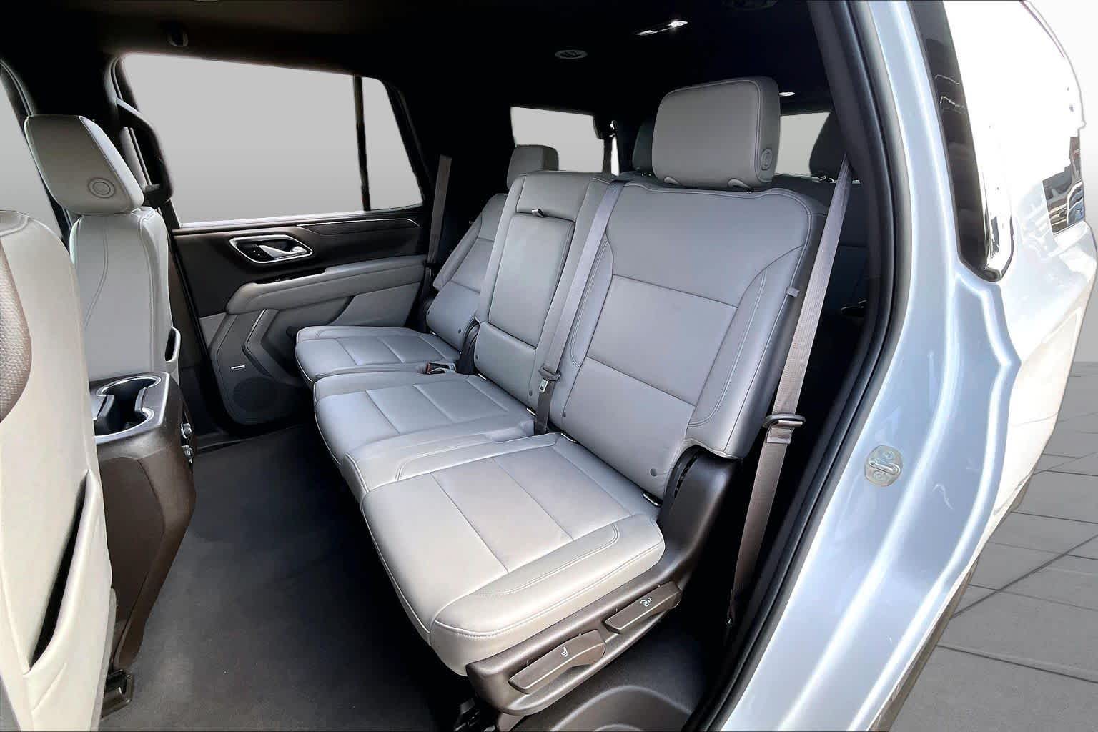 Used 2022 SUMMIT WHITE Chevrolet LT image 21