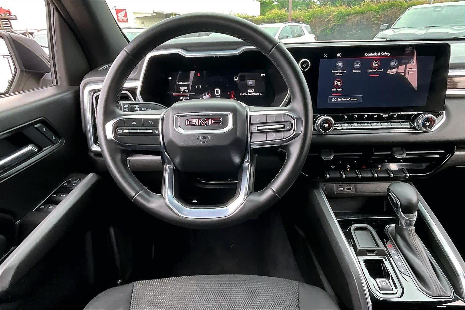 View vehicle photo 7