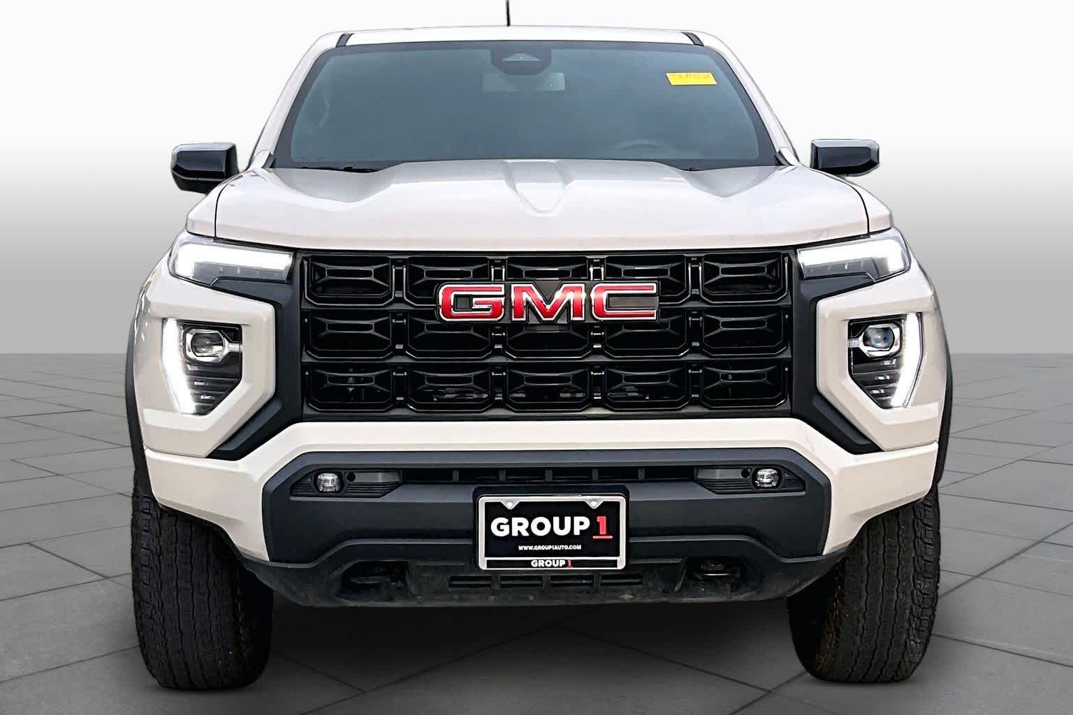 View vehicle photo 5