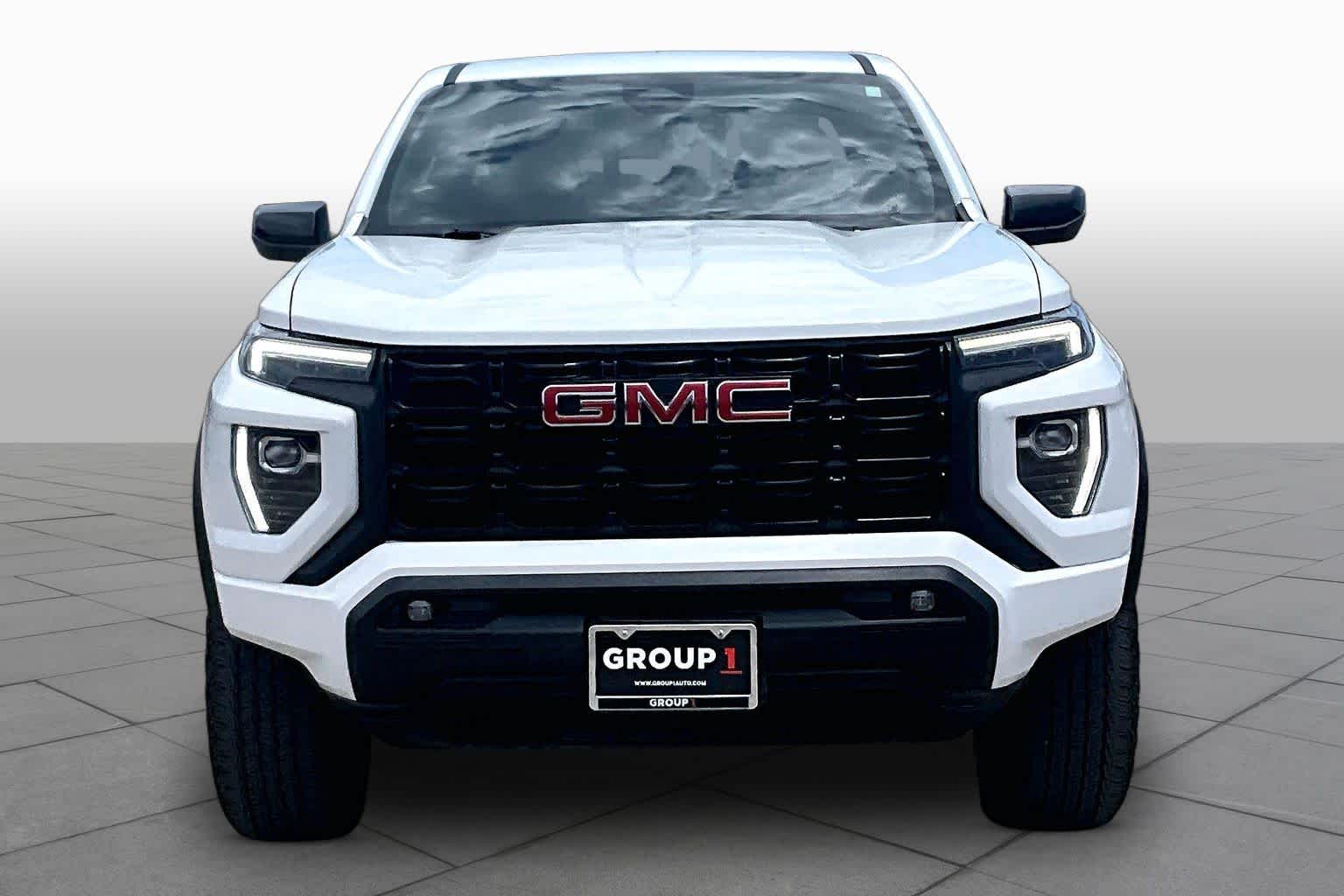 Certified Pre-Owned 2025 GMC Canyon Elevation
