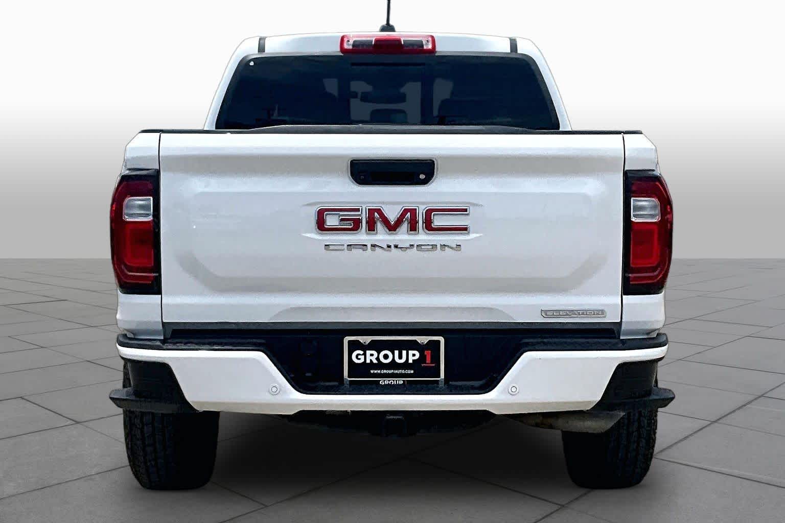 Certified Pre-Owned 2025 GMC Canyon Elevation