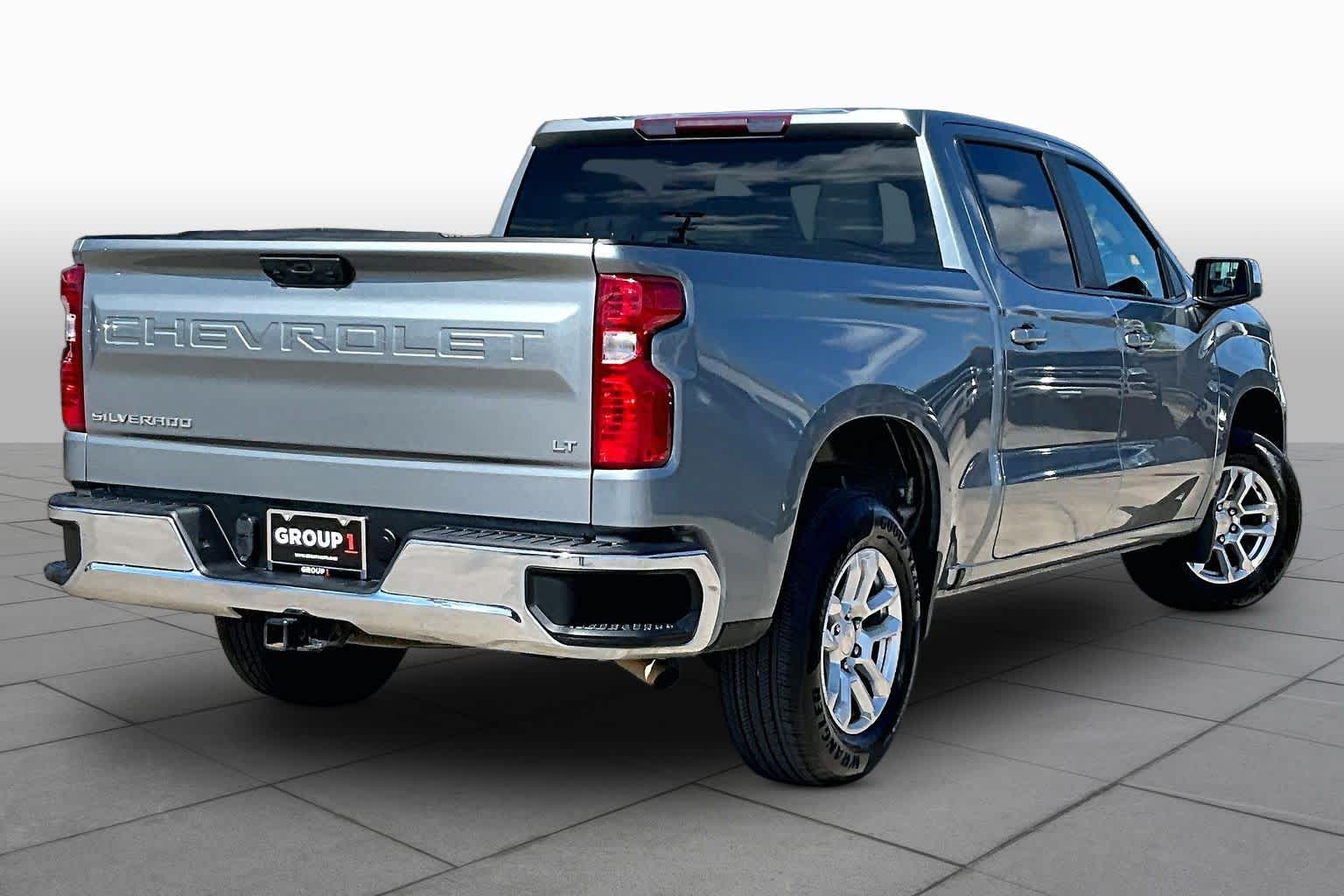 Used 2023 STERLING GRAY METALLIC Chevrolet LT image 13