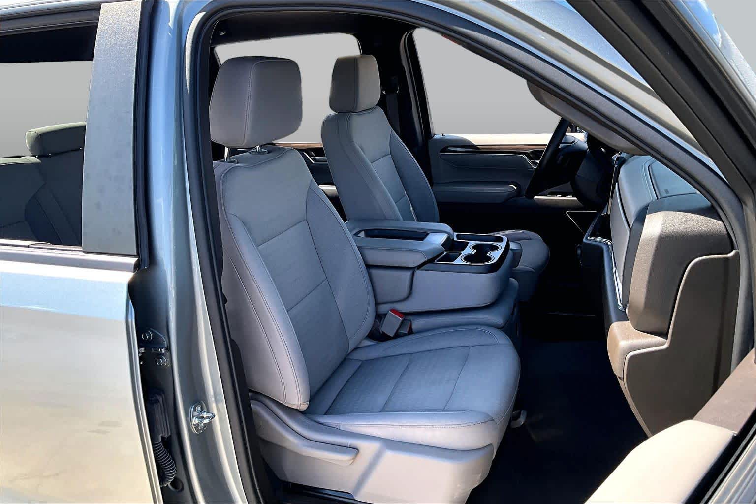 Used 2023 STERLING GRAY METALLIC Chevrolet LT image 9