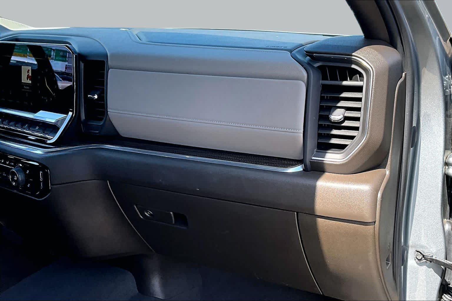 Used 2023 STERLING GRAY METALLIC Chevrolet LT image 19