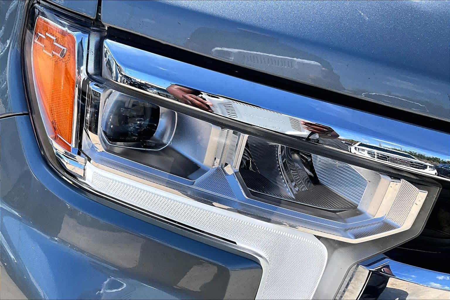 Used 2023 STERLING GRAY METALLIC Chevrolet LT image 28