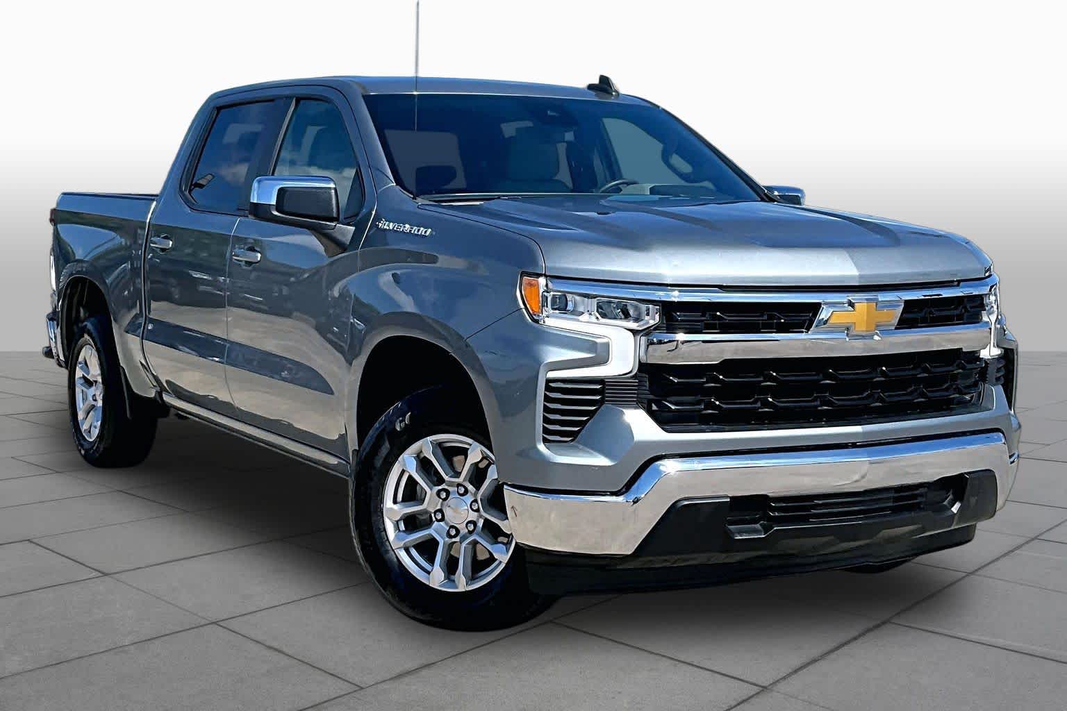 Used 2023 STERLING GRAY METALLIC Chevrolet LT image 3