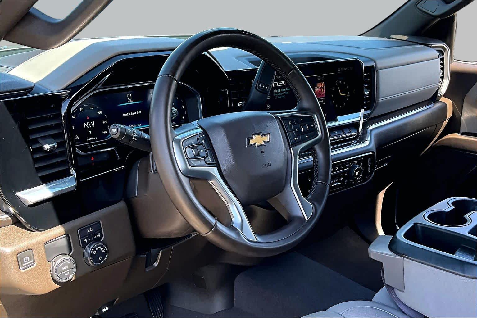 Used 2023 STERLING GRAY METALLIC Chevrolet LT image 18
